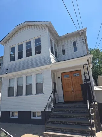 $2,300 | 86 Boylan Street, Newark, NJ 07106