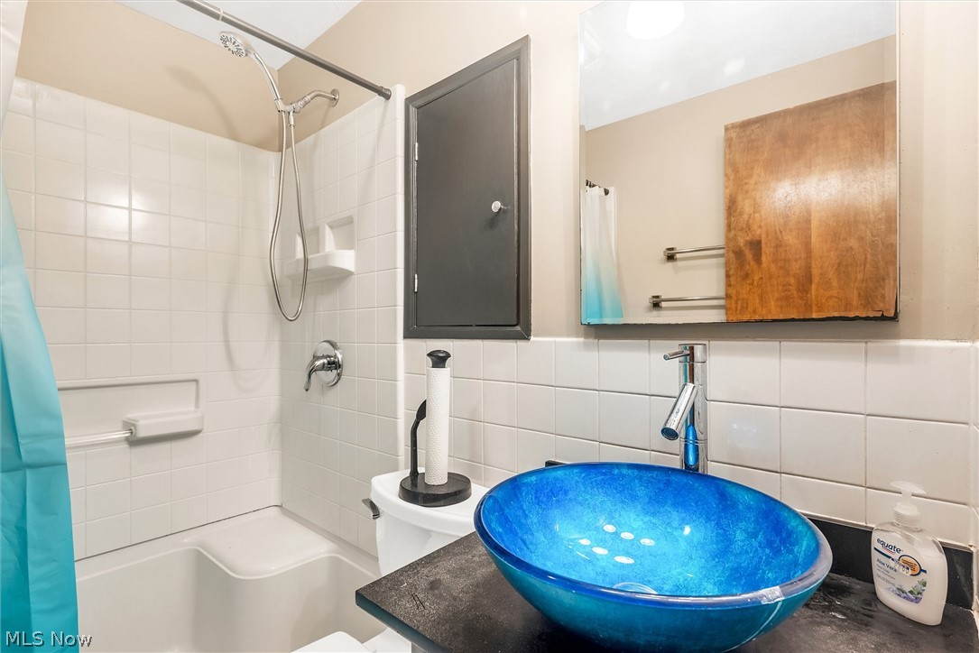 18105 Marcella Road Cleveland, OH 44119 - Photo 26 of 35 Gallery Image 26