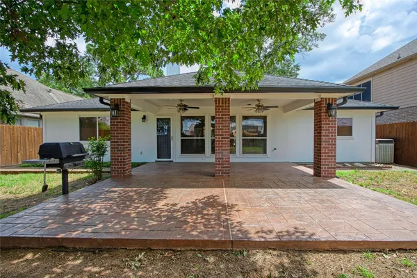 $298,000 | 7215 Oak Walk Drive, Humble, TX 77346