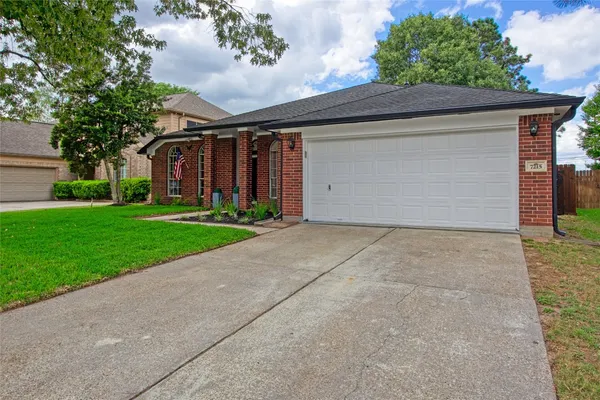 $298,000 | 7215 Oak Walk Drive, Humble, TX 77346