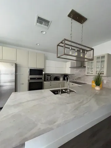 $4,850 | 11625 Northwest 87th Lane, Unit 11625, Doral, FL 33178