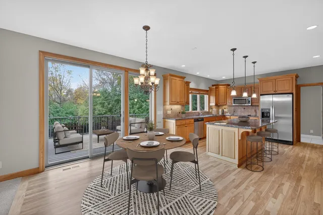 $1,200,000 | 910 Wicklow Lane Southwest, Rochester, MN 55902