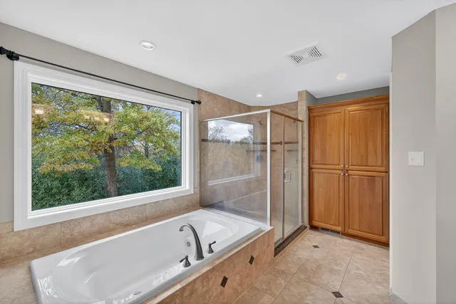 $1,200,000 | 910 Wicklow Lane Southwest, Rochester, MN 55902