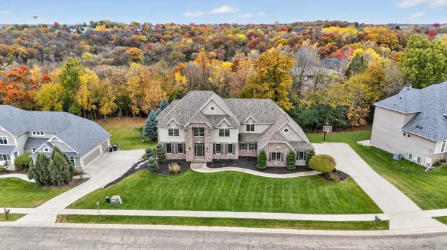 $1,200,000 | 910 Wicklow Lane Southwest, Rochester, MN 55902