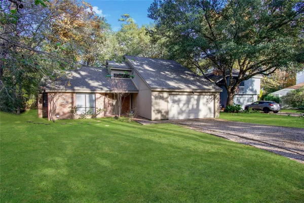 $375,000 | 26 Memory Lane, The Woodlands, TX 77380