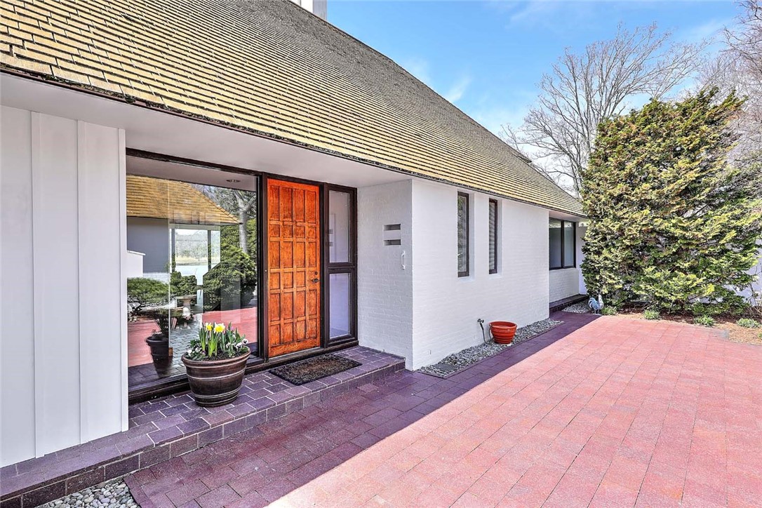 119 Adams Point Road Barrington, RI 02806 - Photo 5 of 35