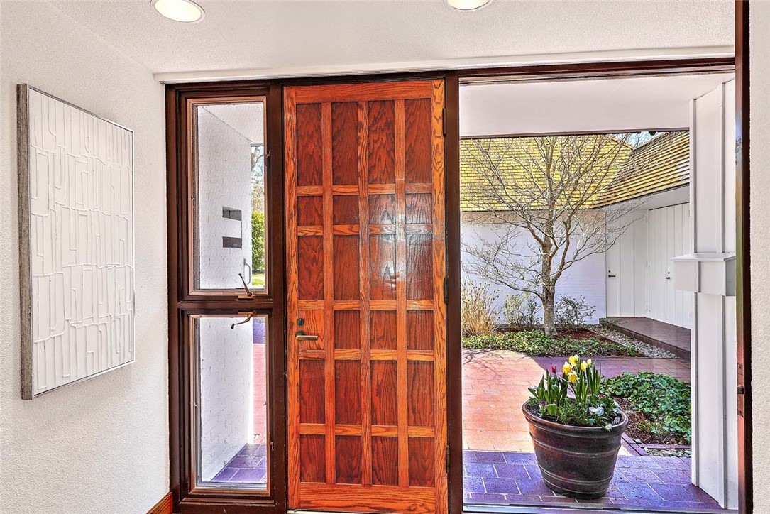 119 Adams Point Road Barrington, RI 02806 - Photo 6 of 35