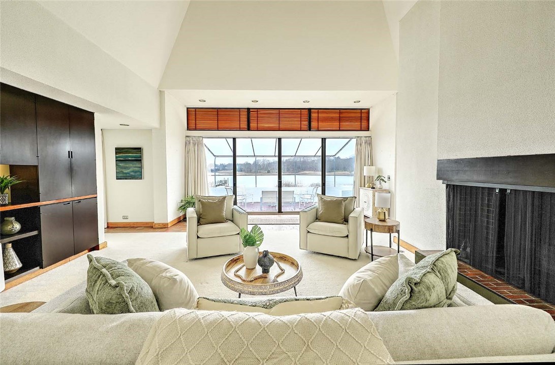 119 Adams Point Road Barrington, RI 02806 - Photo 7 of 35