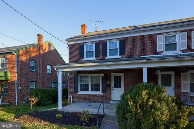 $219,900 | 907 Elm Avenue, Lancaster, PA 17603