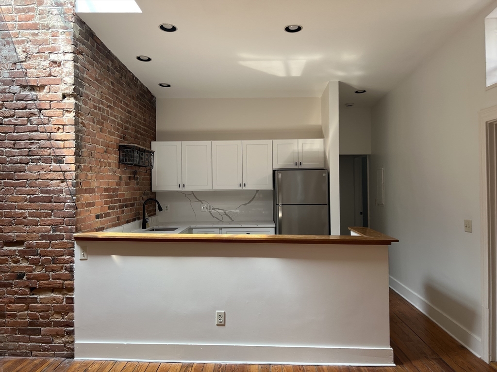 101 Cedar Street, Unit 3 Boston, MA 02119 - Photo 9 of 23