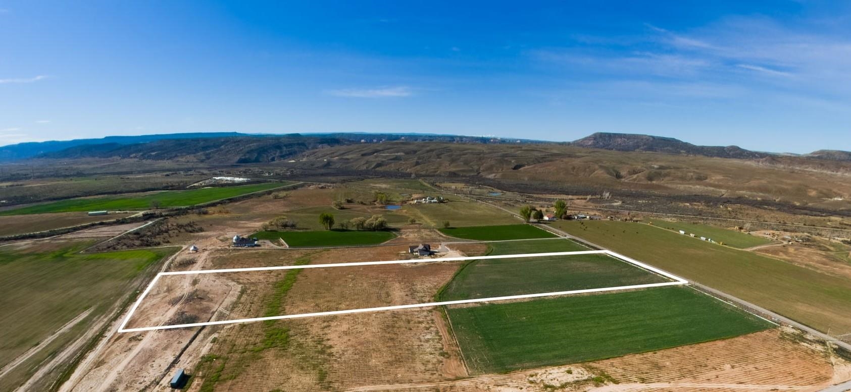 1664 8 Road Mack, CO 81525 - Photo 6 of 11 a view of a tennis court