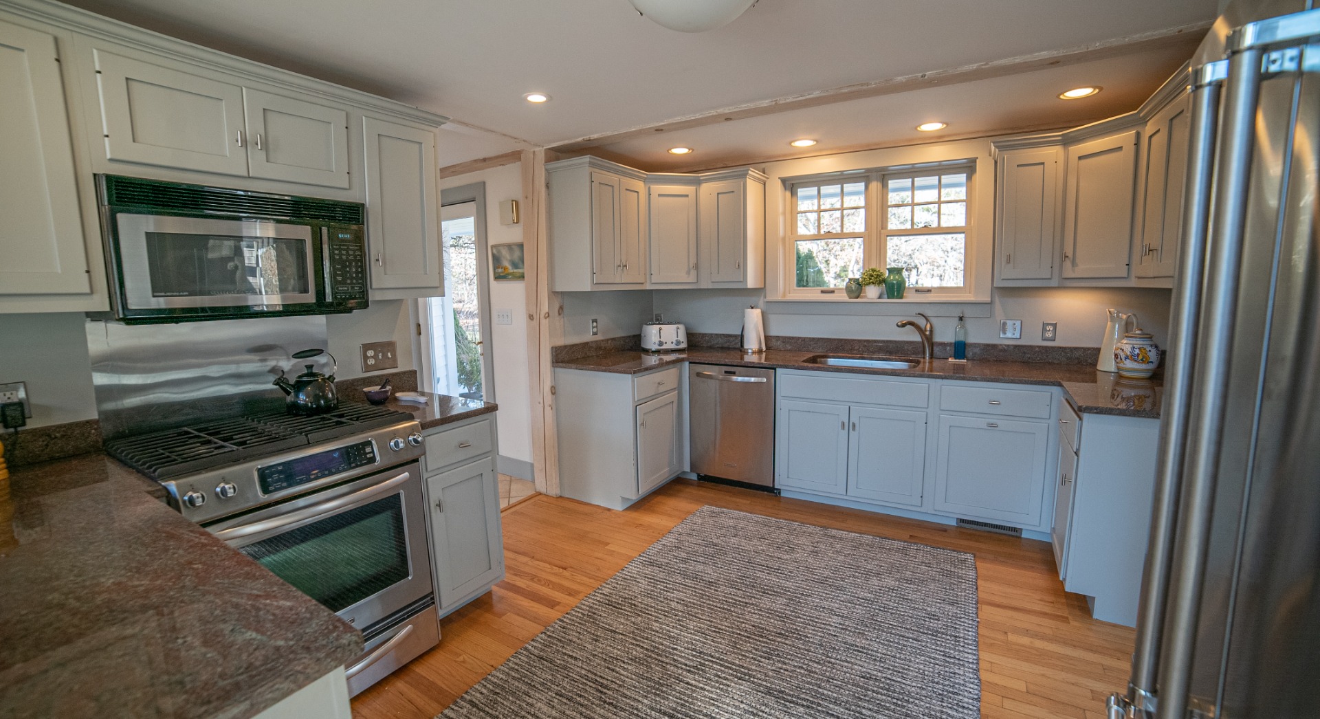 80 Pond Road West Tisbury, MA 02568 - Photo 12 of 27 Kitchen