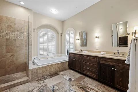 $1,150,000 | 5904 Pelican Bay Plaza South, Gulfport, FL 33707