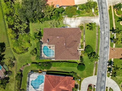 $1,150,000 | 5904 Pelican Bay Plaza South, Gulfport, FL 33707