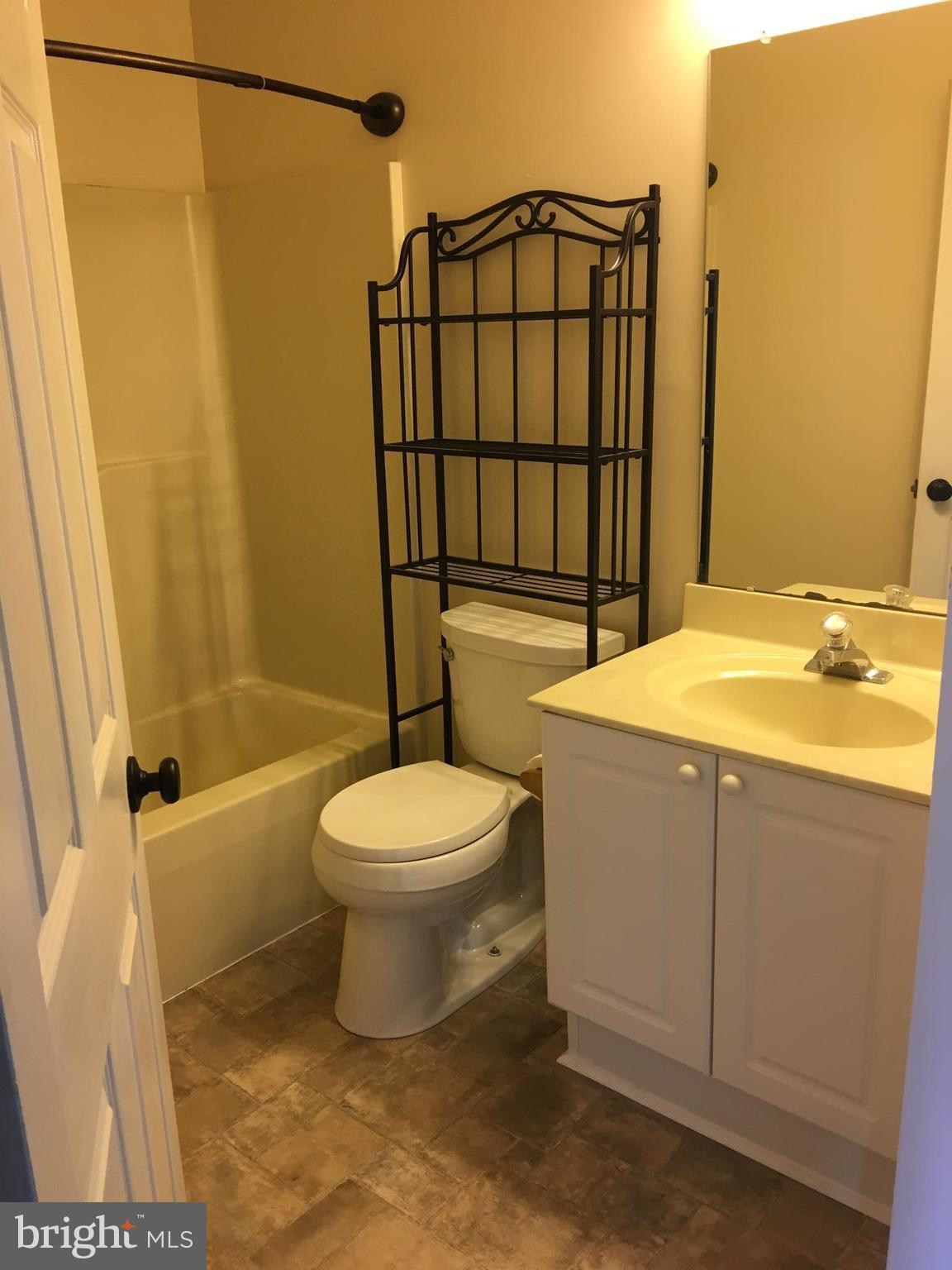 109 Sentry Ridge Smithsburg, MD 21783 - Photo 18 of 24 Bath Full second Bath