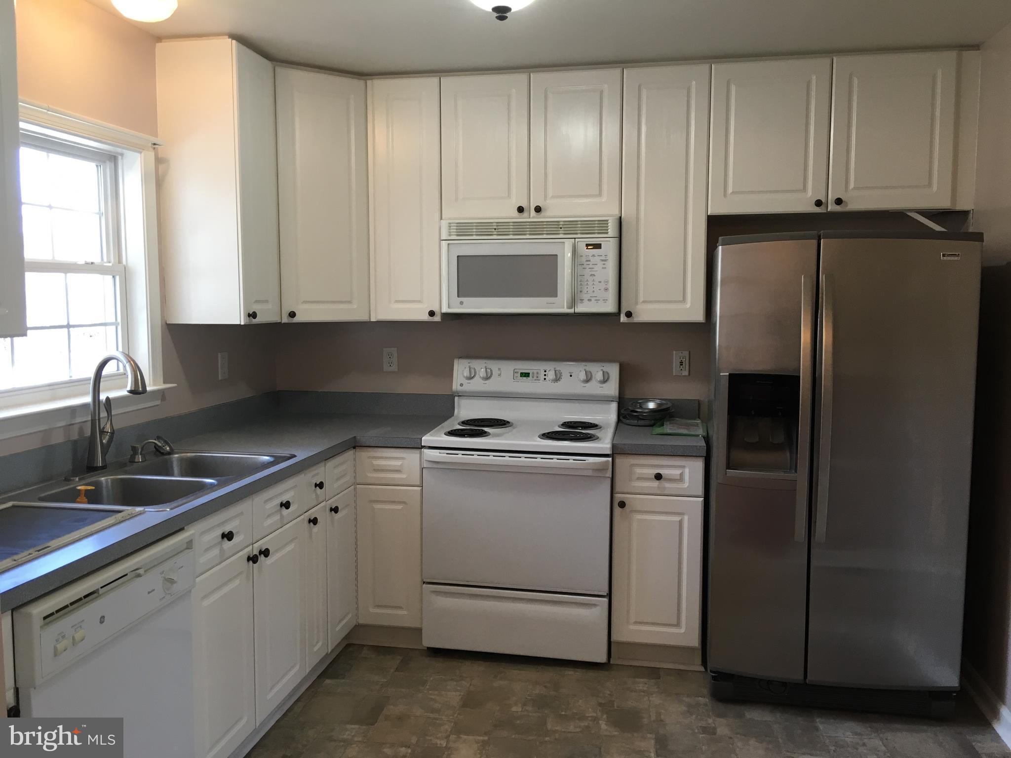 109 Sentry Ridge Smithsburg, MD 21783 - Photo 8 of 24 Kitchen