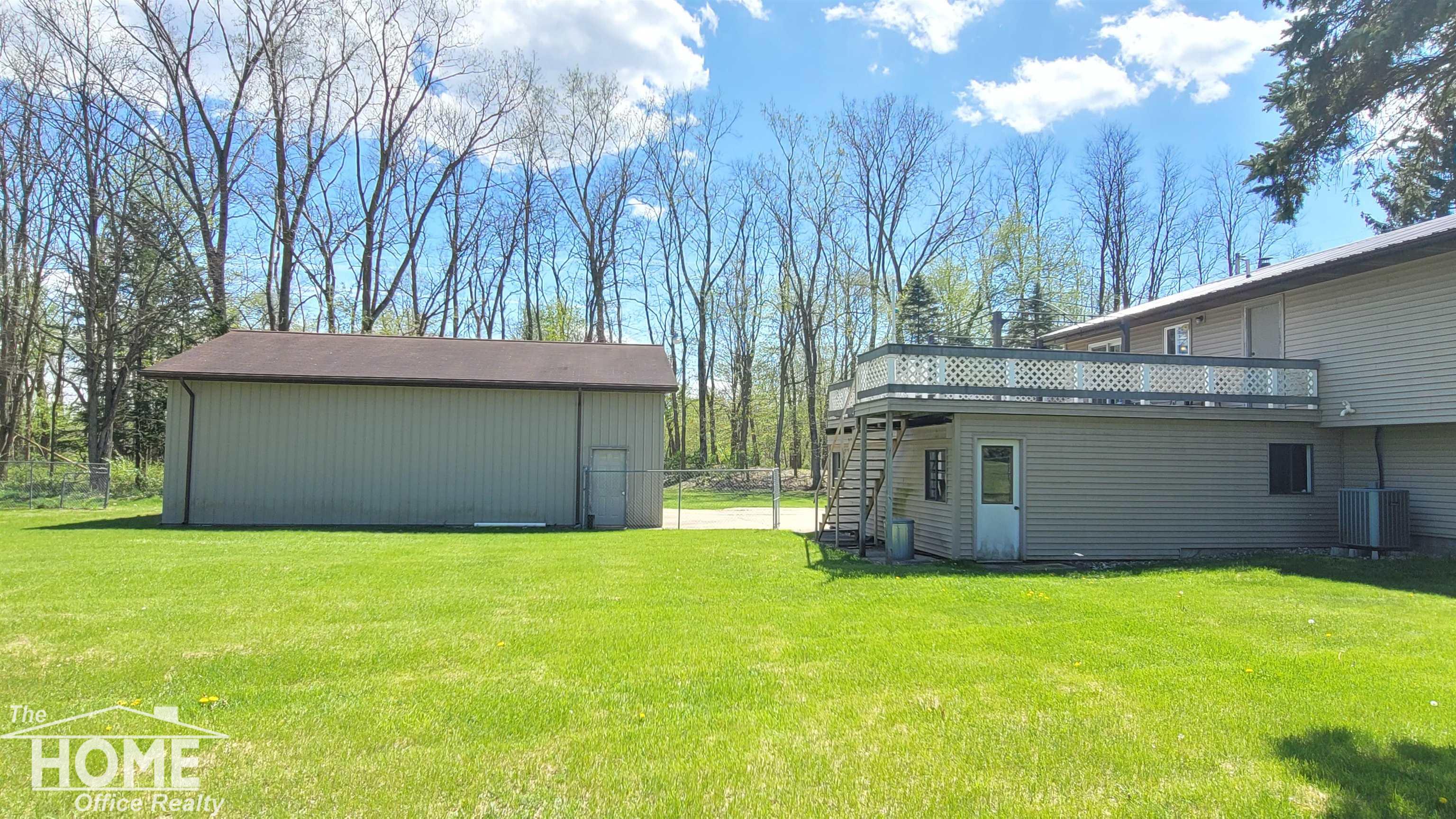 13315 South Duffield Road Byron, MI 48418 - Photo 27 of 36 50140988-fae06edb-7428-4dca-82ad-74bfce39348c.JPG