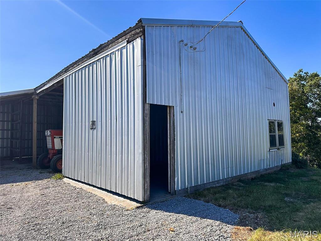 1735 Tickridge Road Elsberry, MO 63343 - Photo 11 of 17