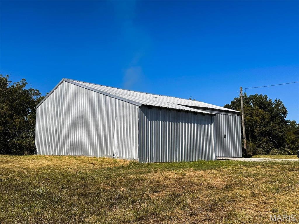 1735 Tickridge Road Elsberry, MO 63343 - Photo 13 of 17