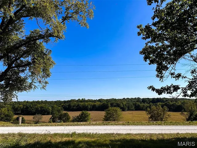 $175,000 | 1735 Tickridge Road, Elsberry, MO 63343