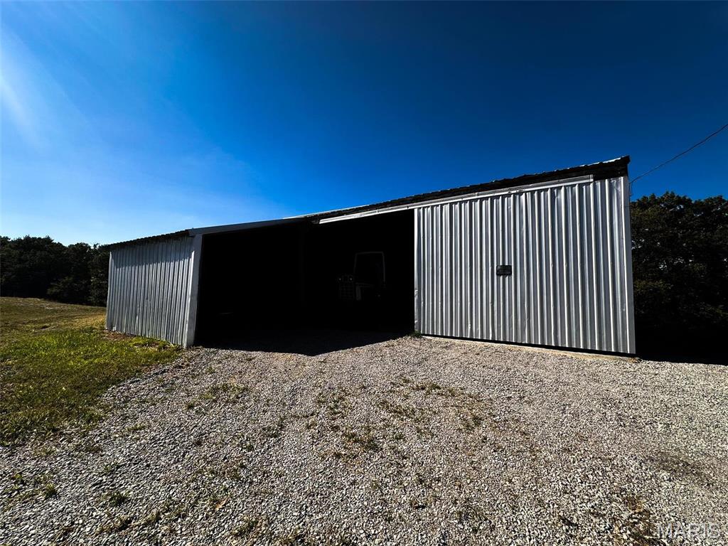 1735 Tickridge Road Elsberry, MO 63343 - Photo 10 of 17