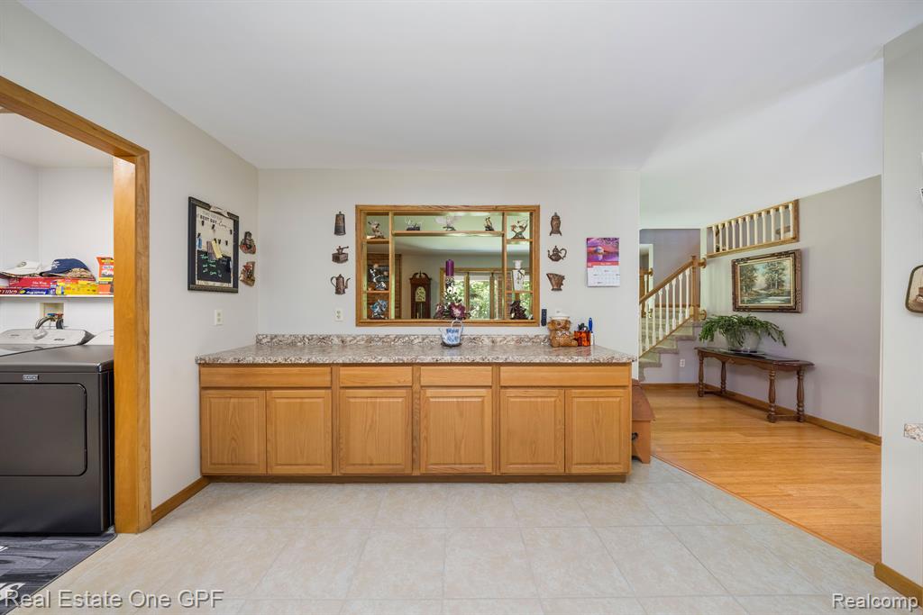 8077 Avoca Road Avoca, MI 48006 - Photo 8 of 65