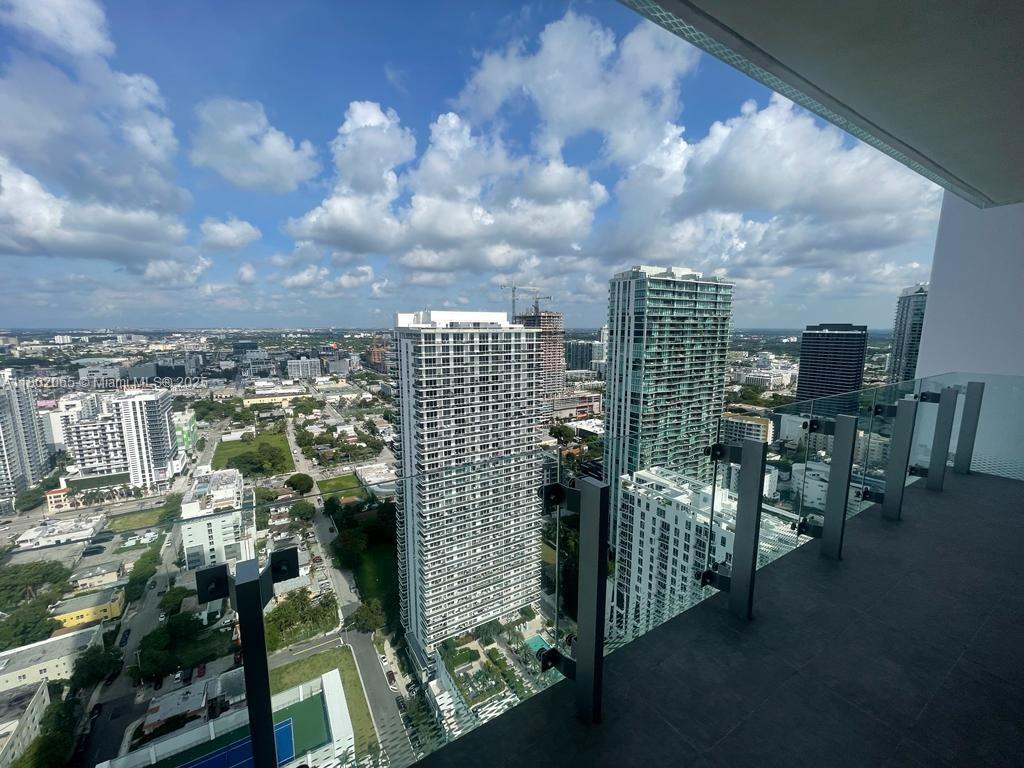 Edgewater Miami, FL 33137 - Photo 2 of 18 a view of city