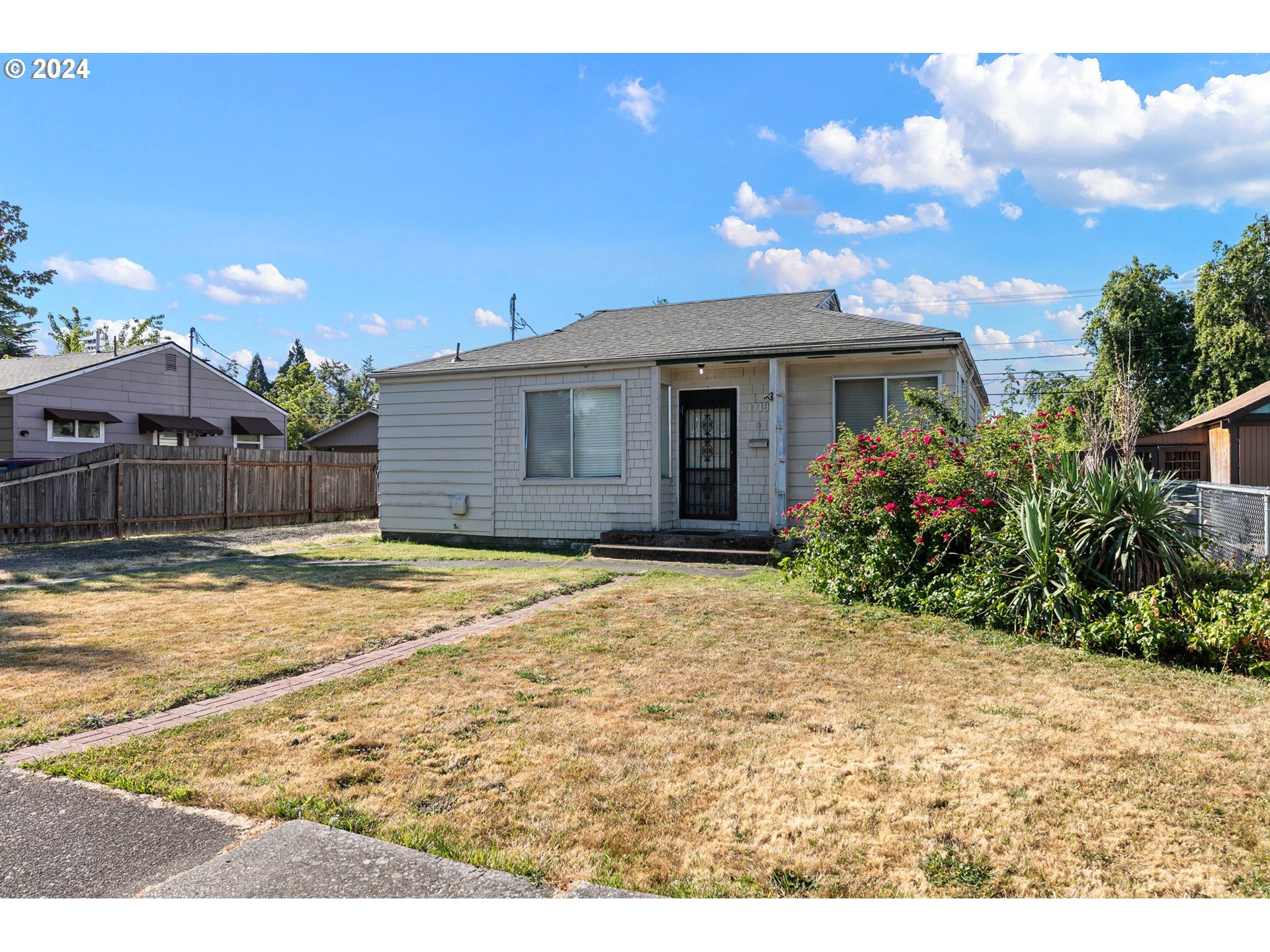 1719 G Street Springfield, OR 97477 - Photo 2 of 32