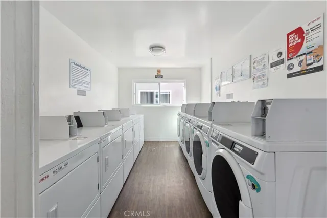 $2,295 | 3710 Garnet Street, Unit 202, Torrance, CA 90503