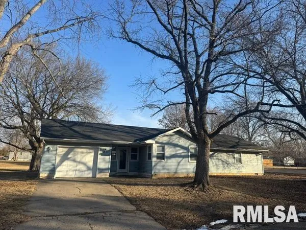 $129,900 | 411 East 7th Street, Delavan, IL 61734