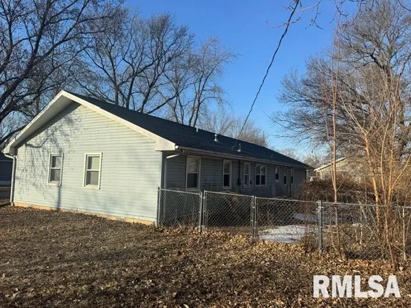 $129,900 | 411 East 7th Street, Delavan, IL 61734