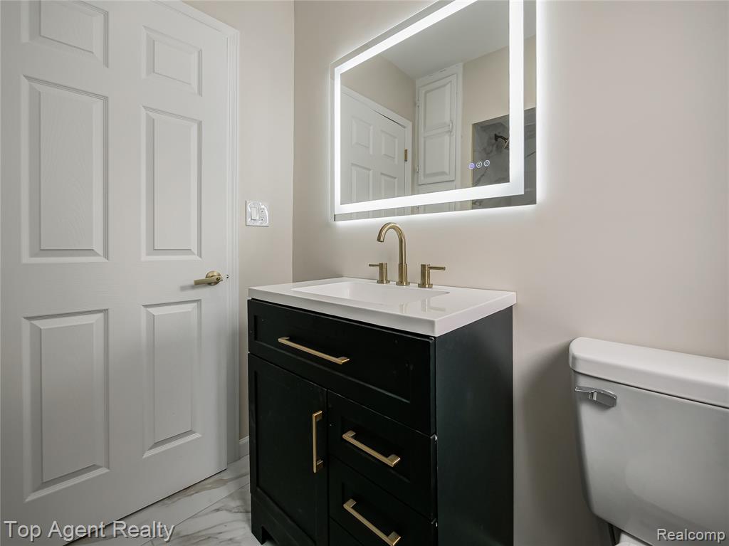 20580 21 Mile Road Macomb, MI 48044 - Photo 16 of 41