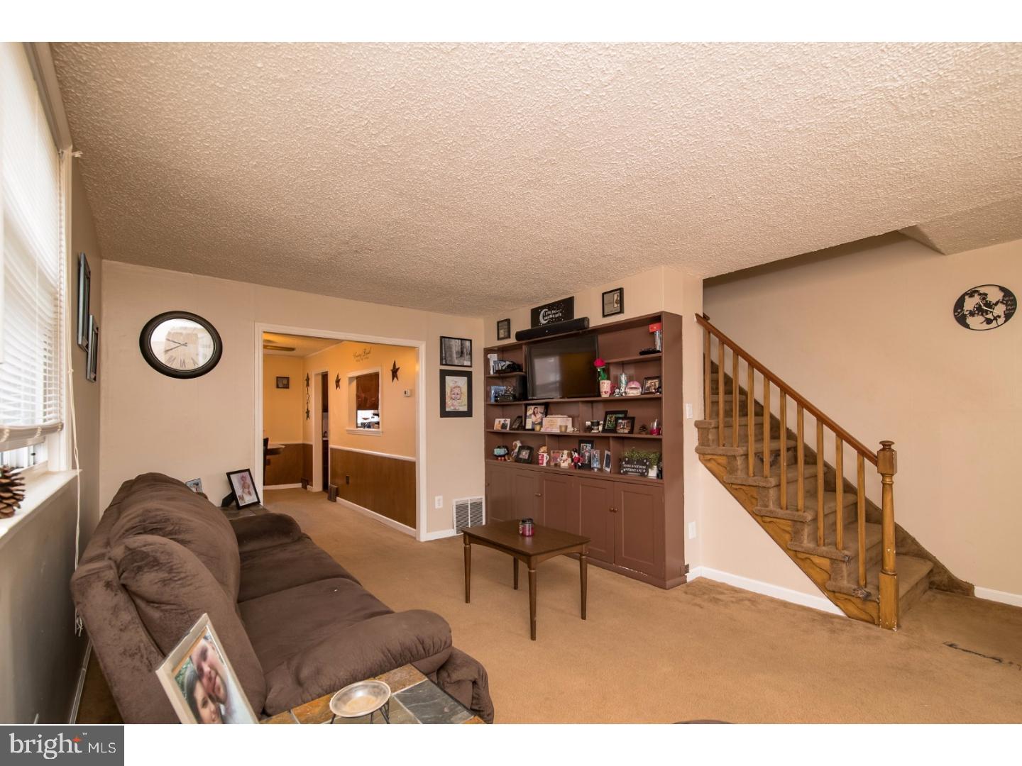 228 Lynn Road Ridley Park, PA 19078 - Photo 5 of 25 Living Room