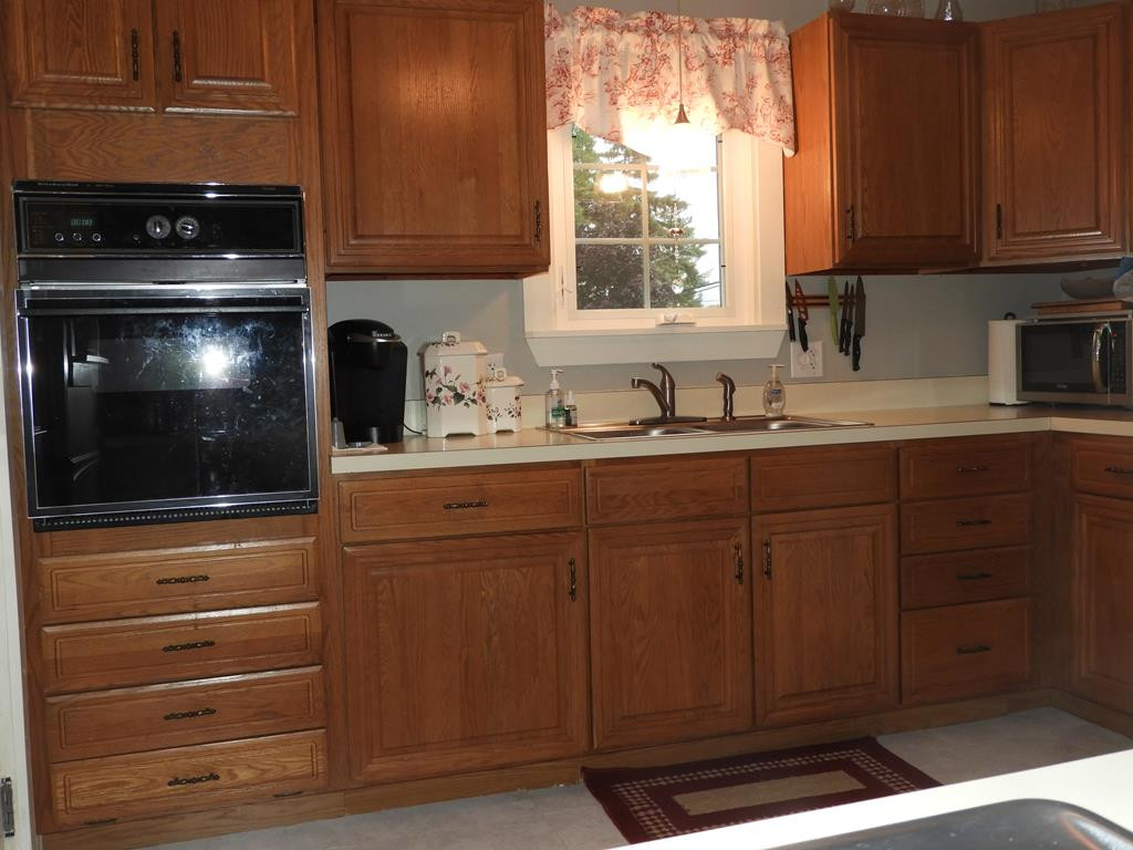 146 Rugar Street Plattsburgh, NY 12901 - Photo 10 of 33 Gallery Image 10