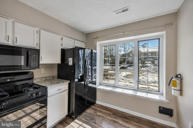 $2,350 | 49 Grant Lane, Berlin, NJ 08009