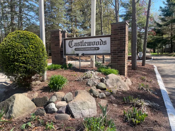 $199,900 | 35815 Hunter Avenue, Westland, MI 48185