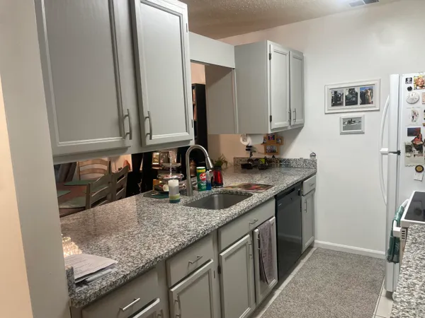 $199,900 | 35815 Hunter Avenue, Westland, MI 48185