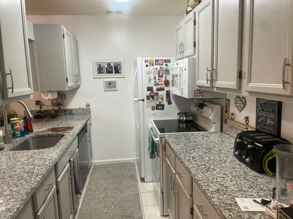 $199,900 | 35815 Hunter Avenue, Westland, MI 48185
