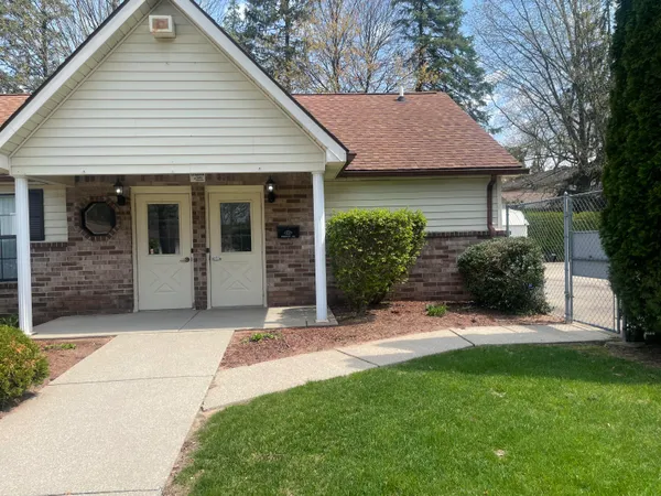 $199,900 | 35815 Hunter Avenue, Westland, MI 48185