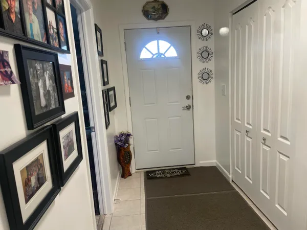 $199,900 | 35815 Hunter Avenue, Westland, MI 48185
