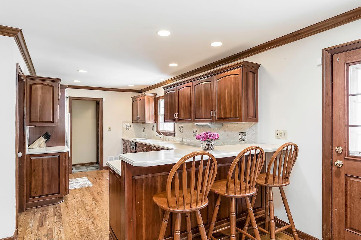 2706 Berwyn Road Columbus, OH 43221 - Photo 11 of 55