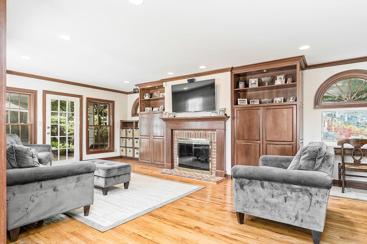 2706 Berwyn Road Columbus, OH 43221 - Photo 16 of 55