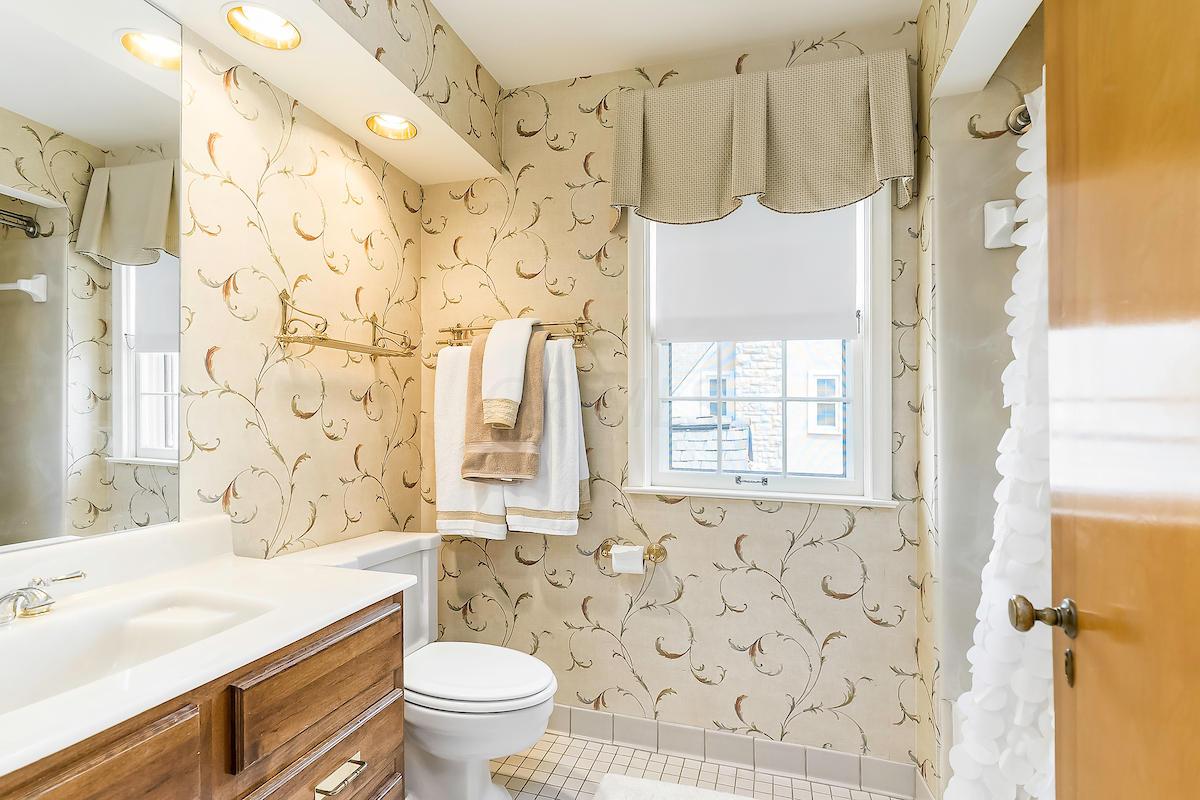 2706 Berwyn Road Columbus, OH 43221 - Photo 40 of 55