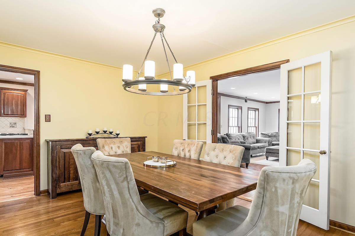 2706 Berwyn Road Columbus, OH 43221 - Photo 8 of 55