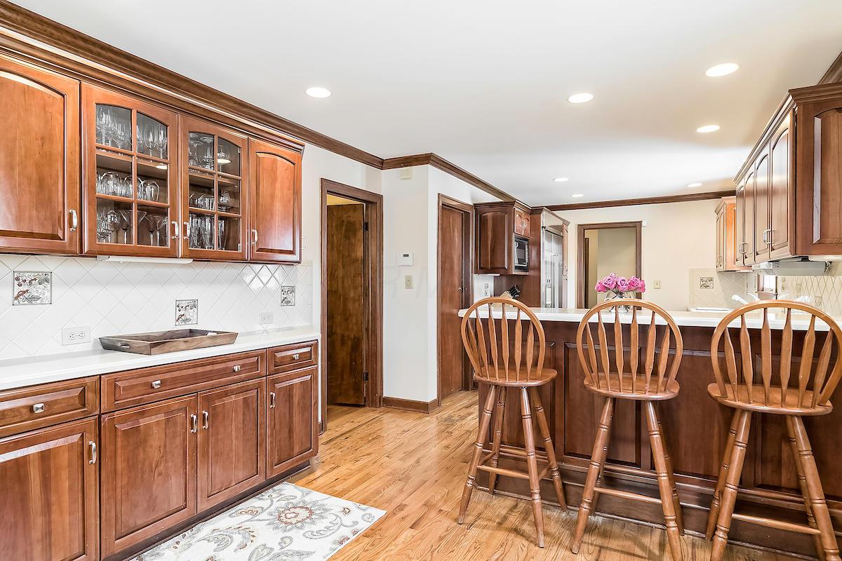 2706 Berwyn Road Columbus, OH 43221 - Photo 10 of 55