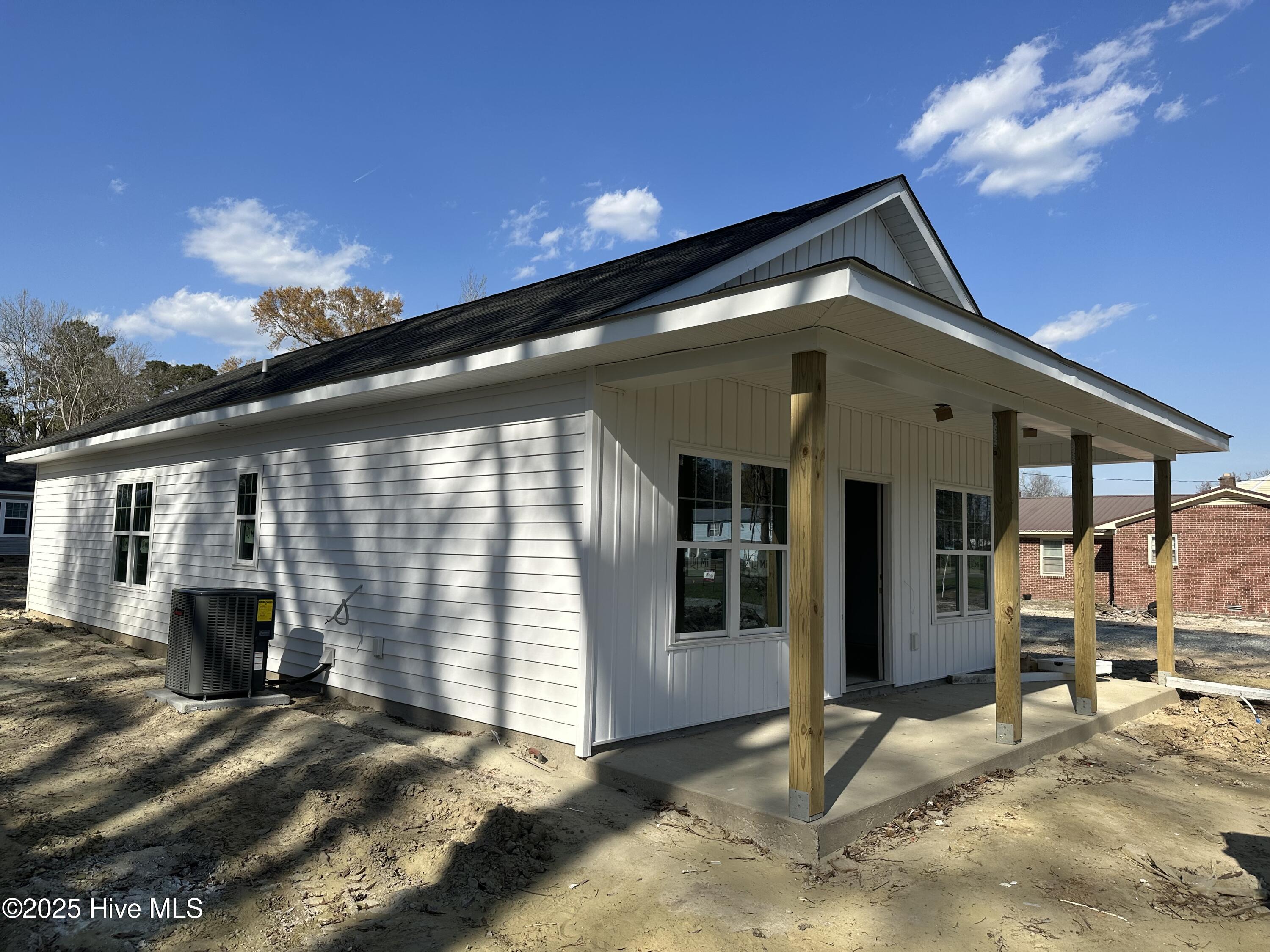 111 Colbert Lane Hampstead, NC 28443 - Photo 2 of 11 Photos of similar build