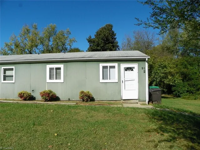 $825 | 917 Richland Street, Unit B, High Point, NC 27260