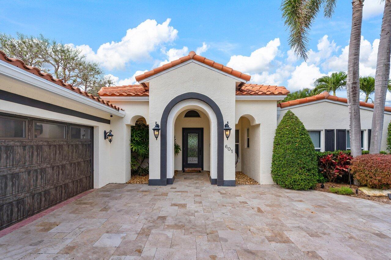 601 Phillips Drive Boca Raton, FL 33432 - Photo 6 of 56 Entrance