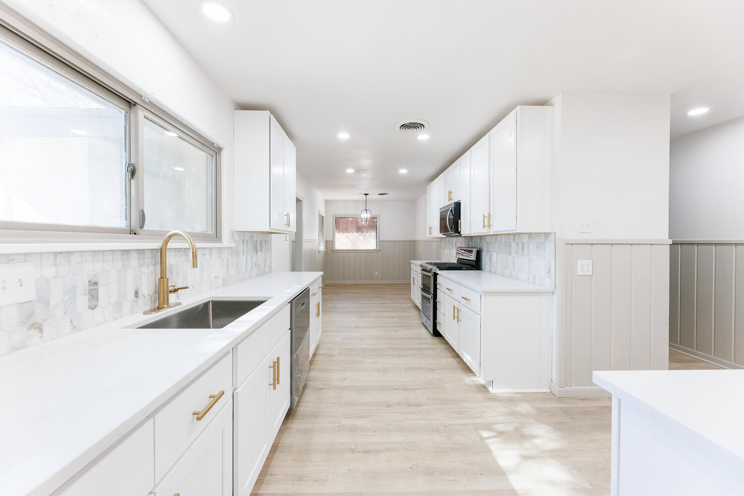 3513 45th Street Lubbock, TX 79413 - Photo 18 of 69 Kitchen