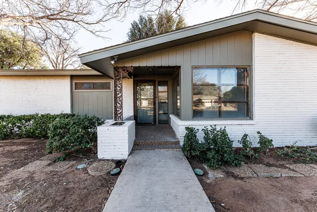 $415,000 | 3513 45th Street, Lubbock, TX 79413